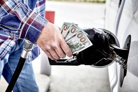 ULTIMA ORĂ // Weekend mai bun pentru șoferi. Benzina și motorina se ieftinesc
